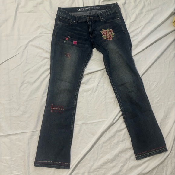 Express Women’s Stella Barely Boot Low Rise Embroidered Blue Jeans Size 10 Reg - Picture 1 of 8